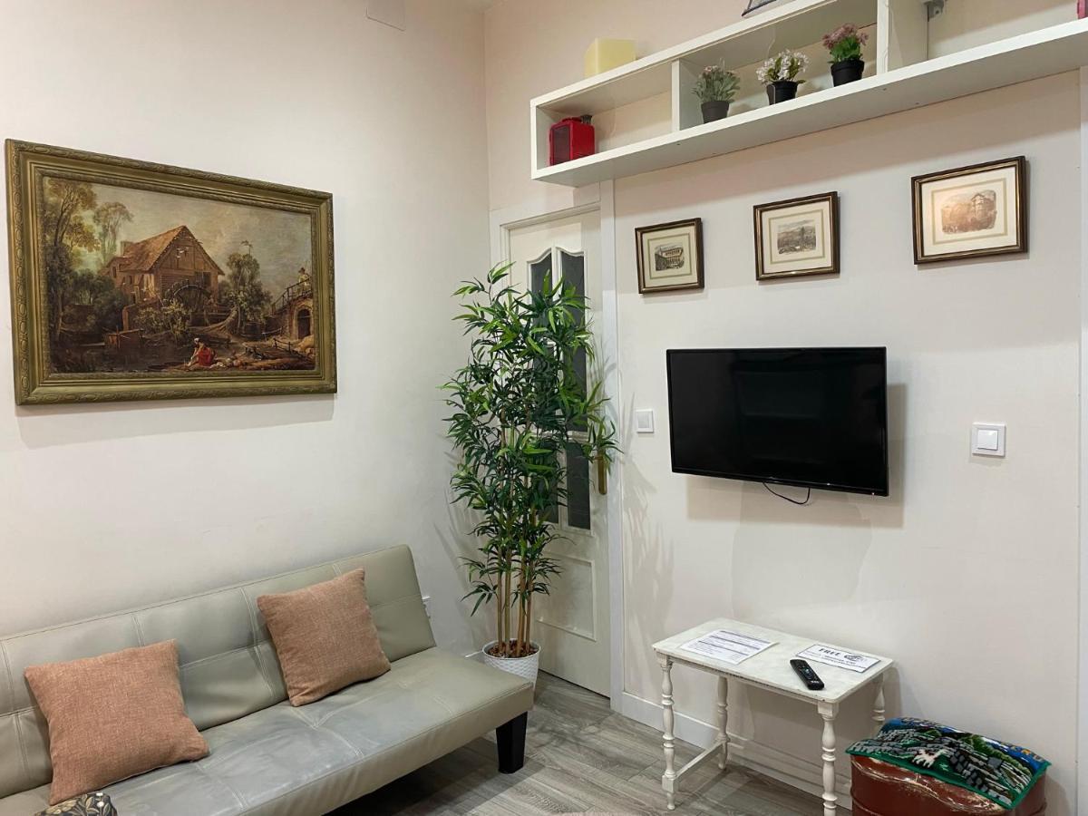 Apartamento Tres Peces - Madrid Centro Ngoại thất bức ảnh